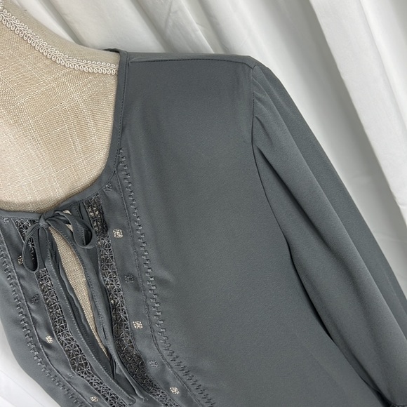 Soho M Grey Long Sleeve Blouse - Picture 5 of 14